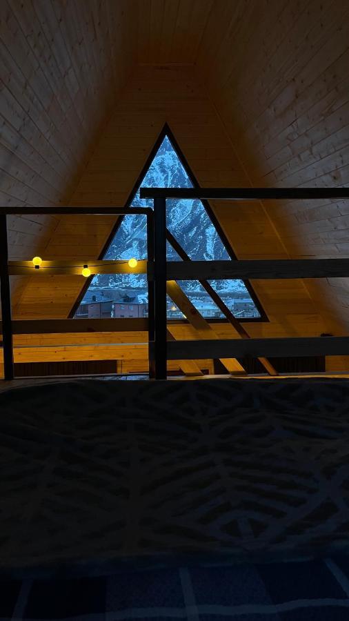 Aura Cottages Kazbegi Ngoại thất bức ảnh