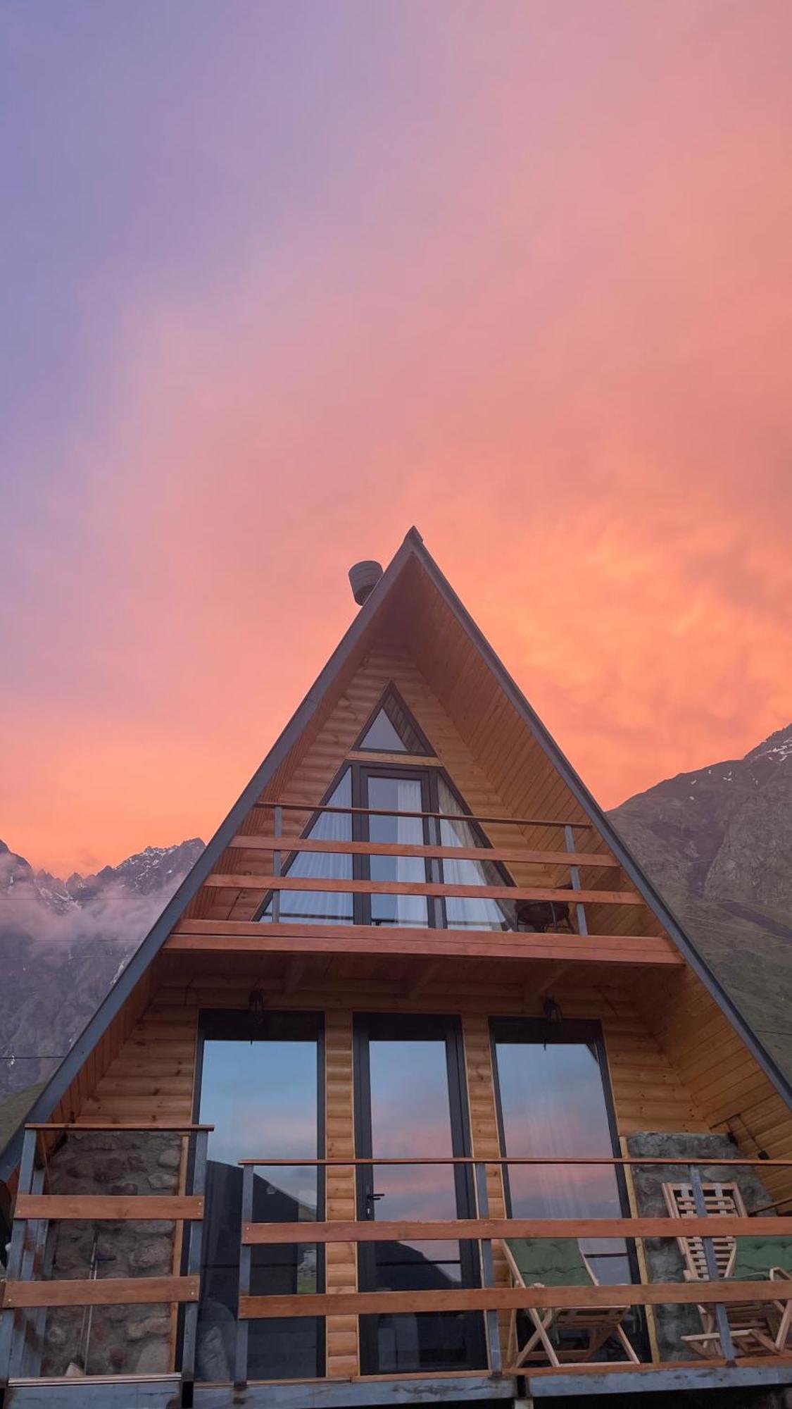 Aura Cottages Kazbegi Ngoại thất bức ảnh